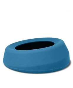 Three Blue Dogs KURGO SPLASH FREE WANDER DOG WATER BOWL