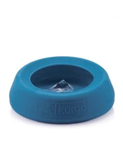 Three Blue Dogs KURGO SPLASH FREE WANDER DOG WATER BOWL
