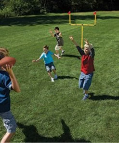 Team Sports FRANKLIN YOUTH FOOTBALL 2 GOAL POST SET